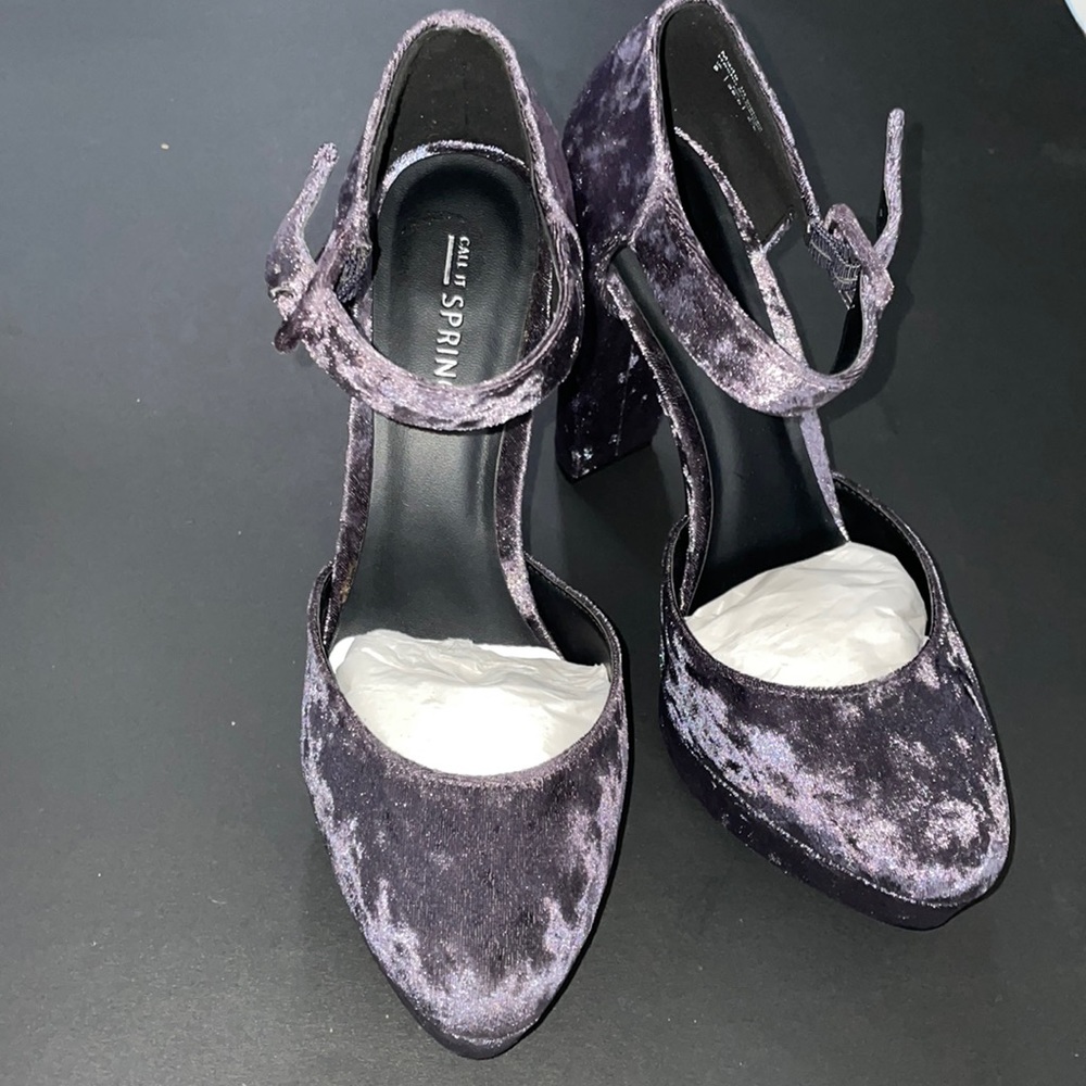 ✨LAST CHANCE ✨Call it spring Pumps
